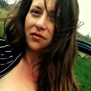 Meet your Posher, Dana e.